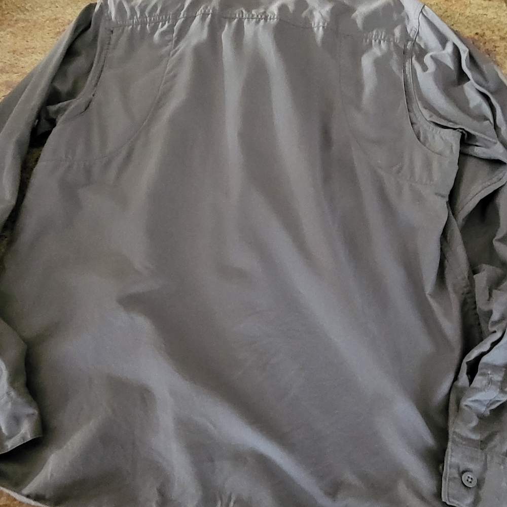 Shirts - Picture 2 of 7